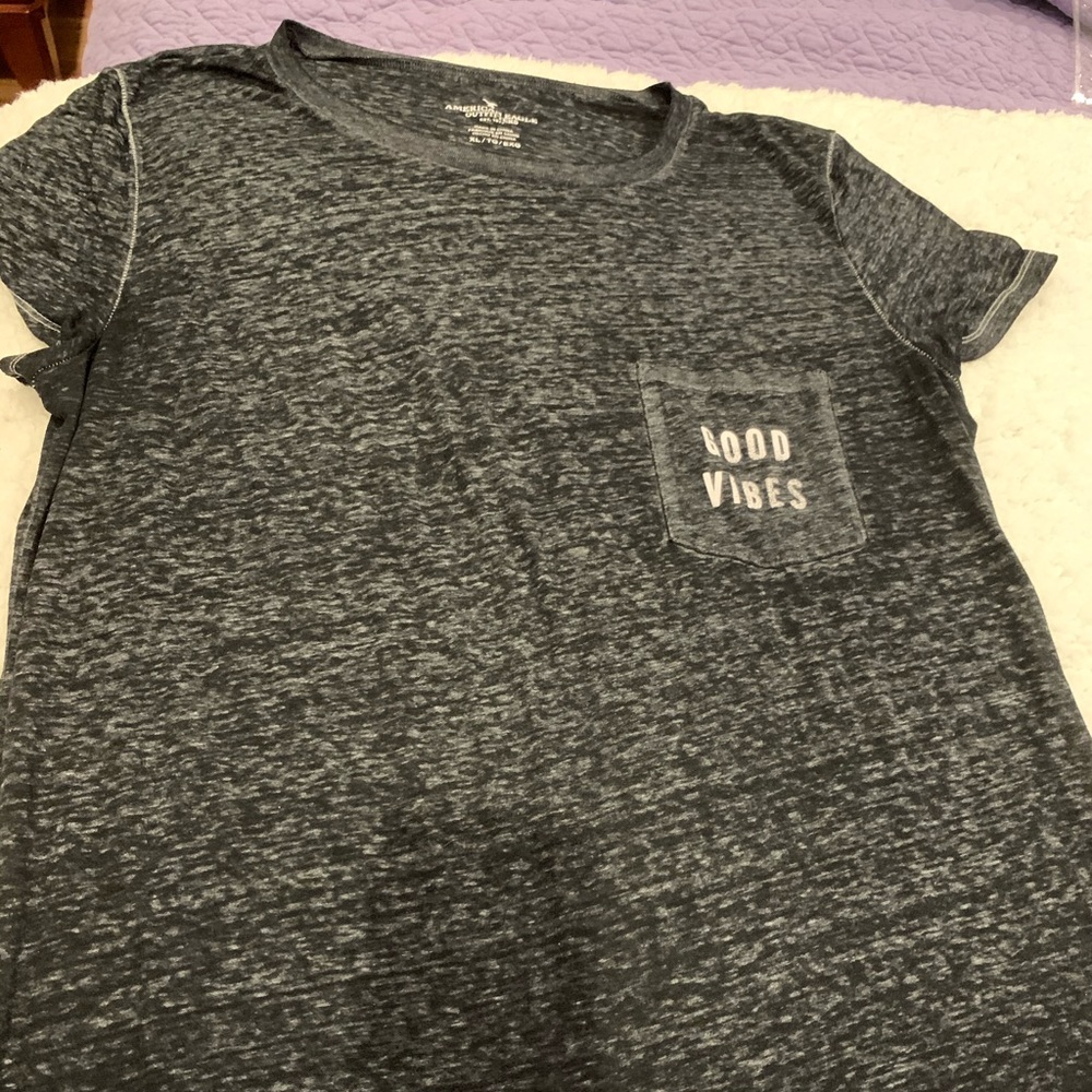 “American eagle”  t shirt size XL gray